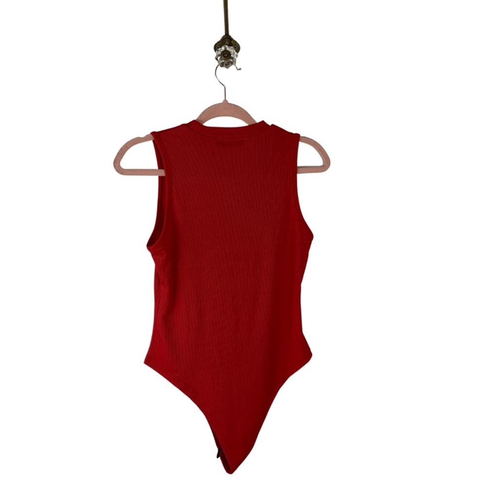Shein Basics Solid Form Fitted Tank Bodysuit Size… - image 3